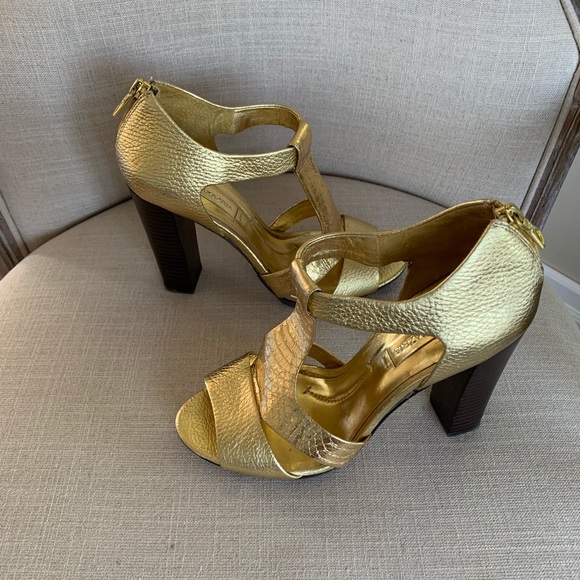 BCBG Gold Heels - Picture 4 of 8